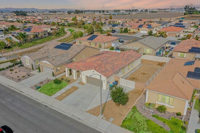 Foto del edificio - 28954 Copper River Rd