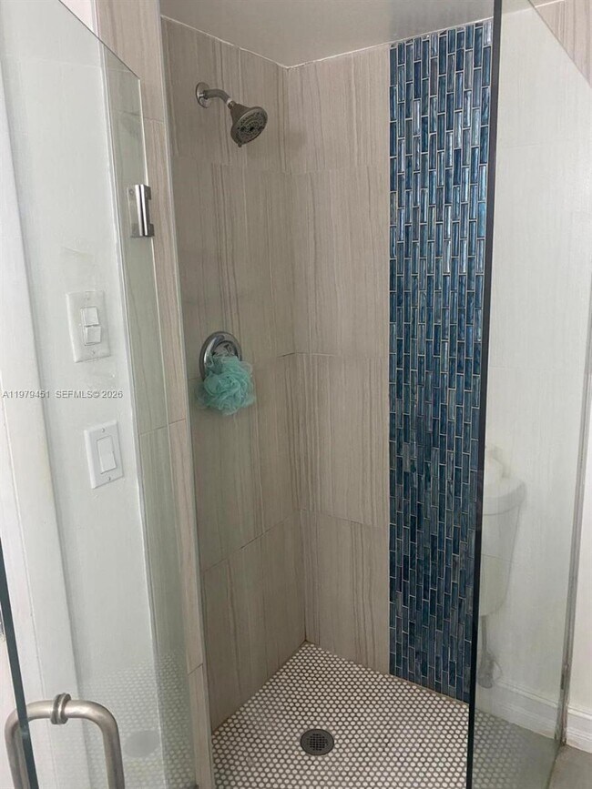 Building Photo - 6010 S Falls Cir Dr