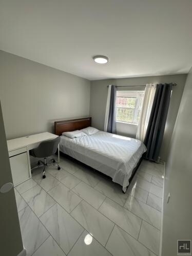 Foto del edificio - MATTHEWS AVENUE