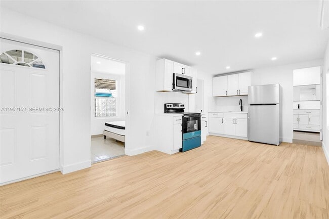 Foto del edificio - 2419 Coolidge St