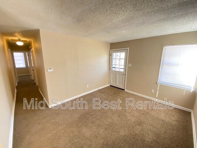 Building Photo - 4391 Beacon Hls Dr