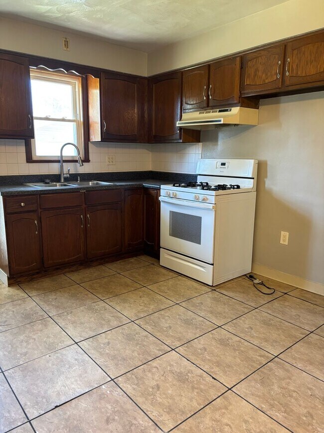 Foto del edificio - 328 Mohawk School Rd