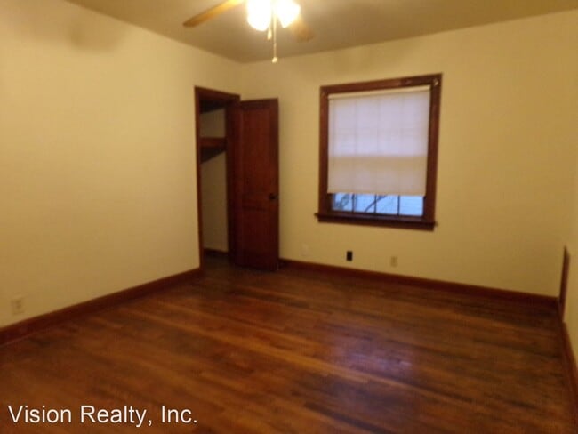 Building Photo - 2 br, 1 bath House - 627 Greenwood Ave