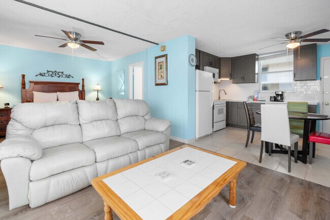 Building Photo - 5700 Bonita Beach Rd SW