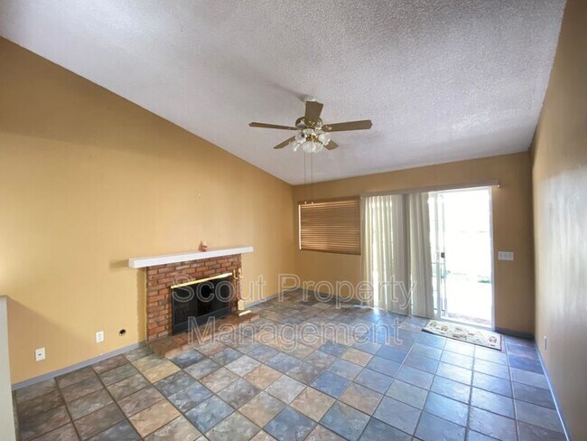 Building Photo - 29910 Mira Loma Dr