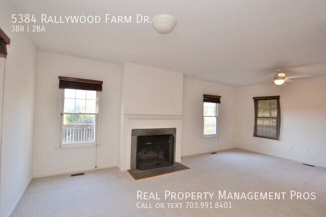 Building Photo - Beautifully Updated Cape Cod Home Located ...