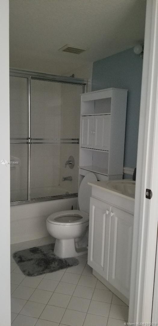 Foto del edificio - 2600 SE 12th Pl