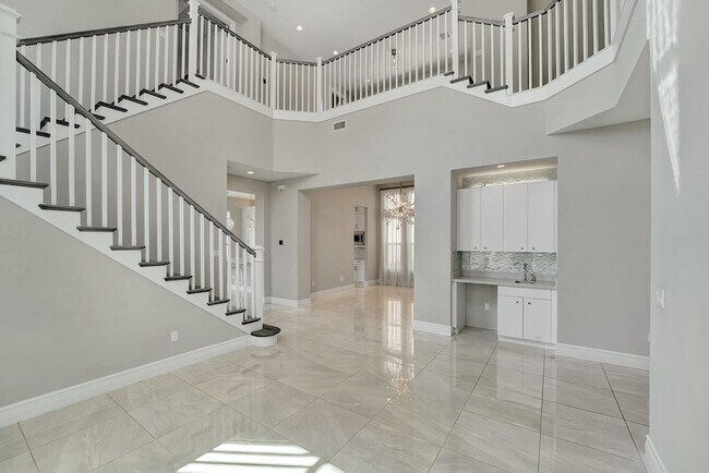 Foto del edificio - 16317 Cabernet Dr