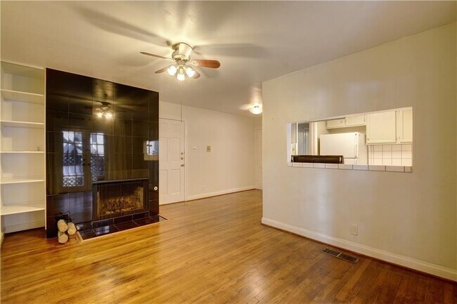 Foto del edificio - 910 E 32nd St