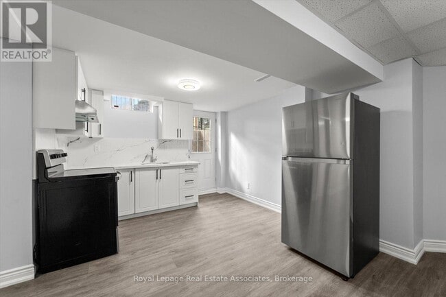 Building Photo - 1409 Grist Mill Ct