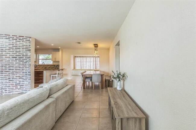 Foto del edificio - 6931 SW 2nd St