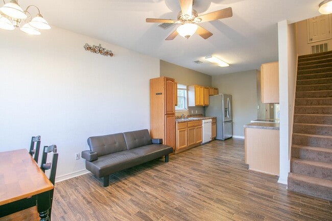 Building Photo - 5383 Quail Creek Cir