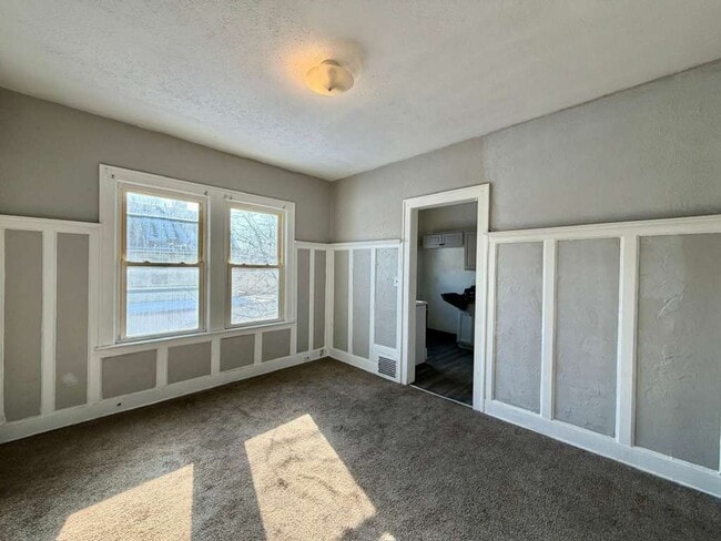 Foto del edificio - 618 E 97th St