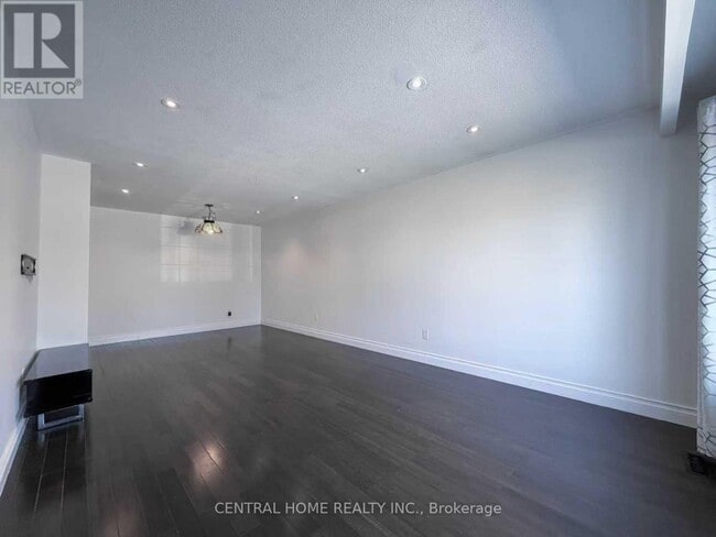 Building Photo - 11 Tineta Crescent