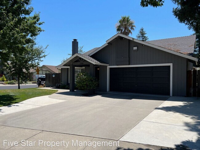 Foto del edificio - 3 br, 2 bath House - 1708 Edgebrook Dr