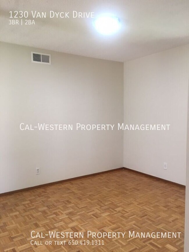 Building Photo - 1230 Van Dyck Dr