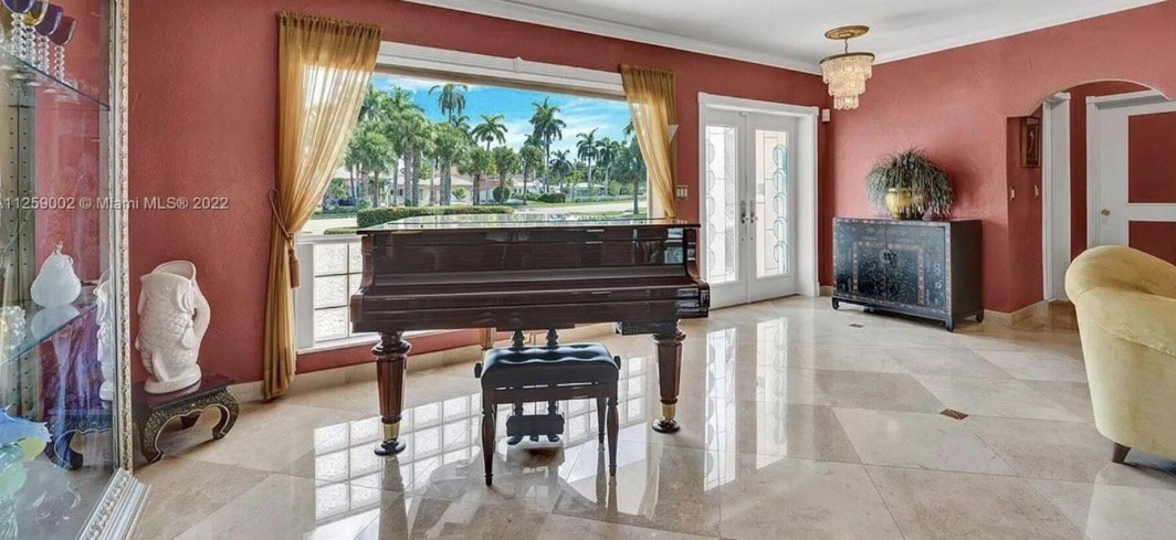 Foto del edificio - Hollywood Boulevard, Hollywood, FL 33019 - 3 BR 2 BA single-family home