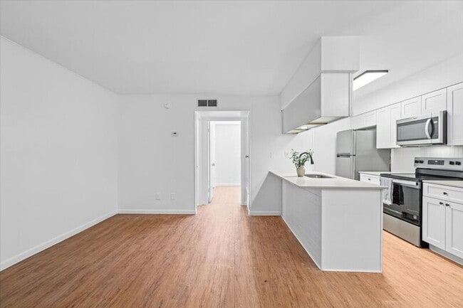 Building Photo - 3704 Speedway