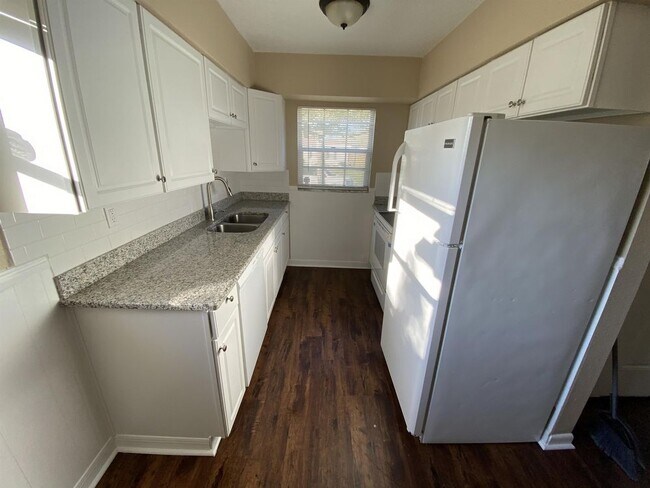Building Photo - 4005 Fawn Circle