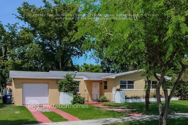 Building Photo - 10221 Dolphin Rd