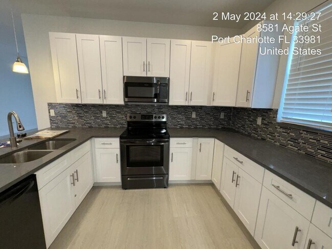 Foto del edificio - 8581 Agate St