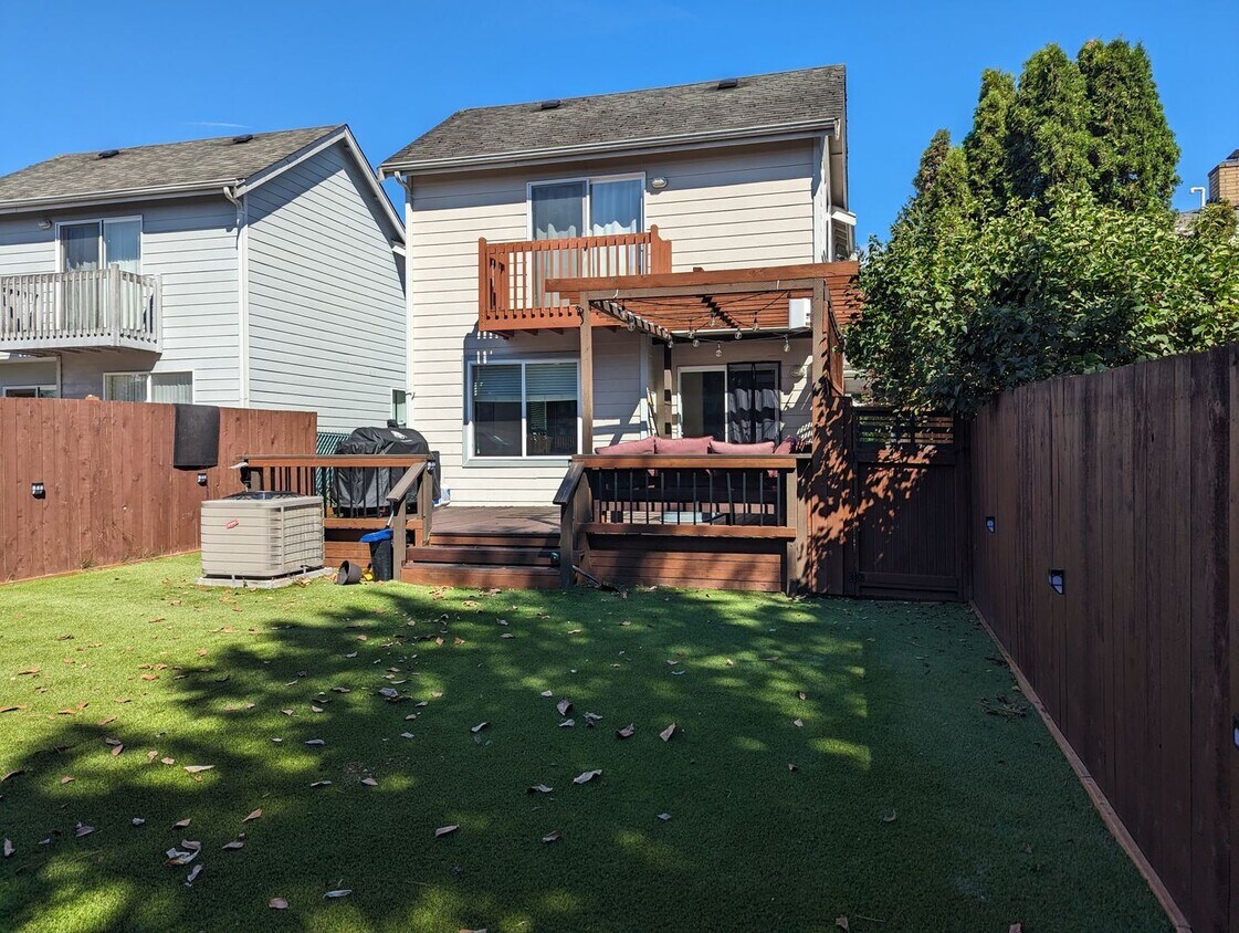 Primary Photo - 4 br, 2.5 bath House - 13209 4th Ave SW