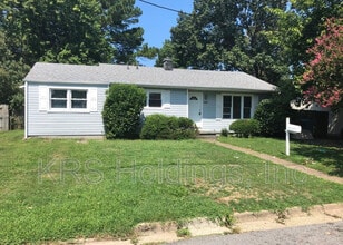 Building Photo - 1525 Hackensack Rd