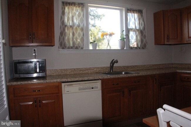 Foto del edificio - 308 Warwick Rd