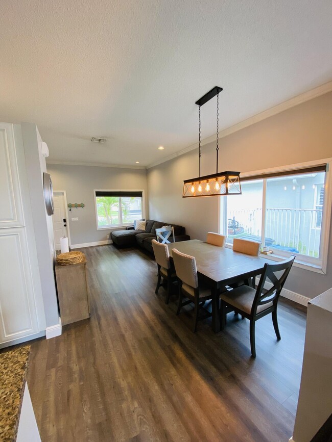 Building Photo - 1307 Banyan Way