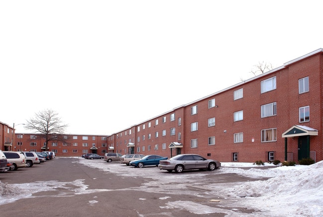 Primary Photo - Ritz Grande Apartments