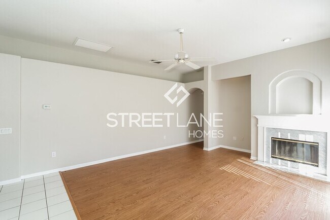 Building Photo - Spacious 4 bedroom home in Valrico!