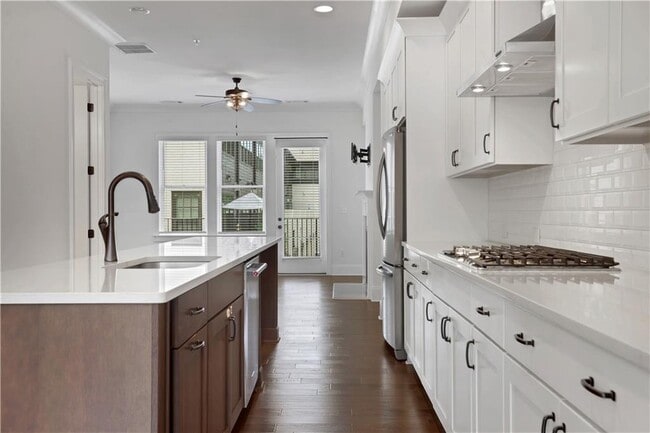 Building Photo - 6651 Sterling Dr