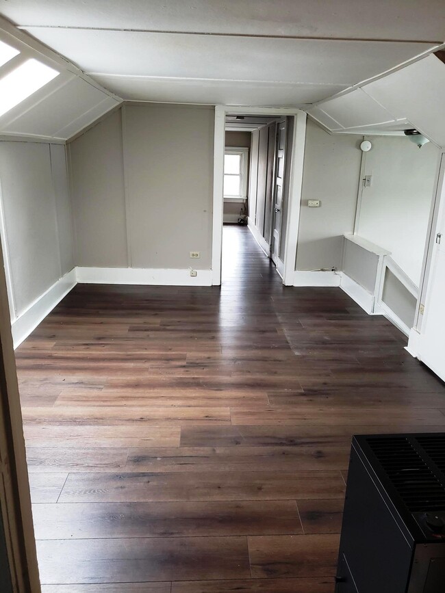 Building Photo - 3055 Delaware Ave