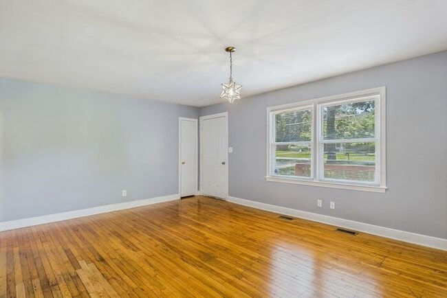 Foto del edificio - Charming Ranch Home with Bonus Studio & Ou...