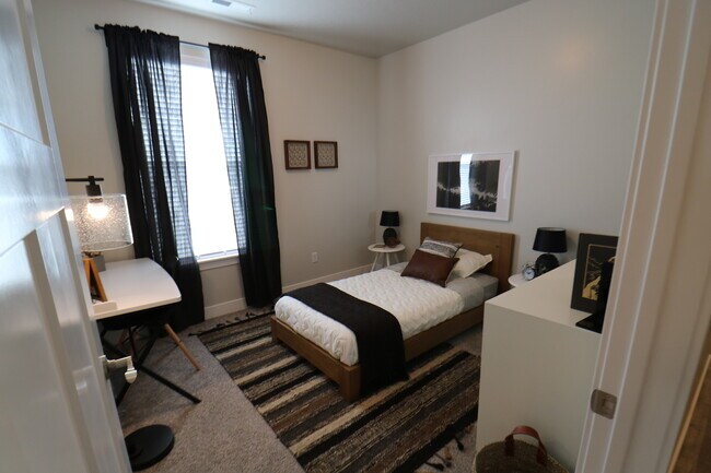 Foto del edificio - 3 Bedroom 2 Bathroom Condo in Vineyard!