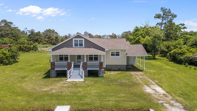 Building Photo - 3 Bed 2 Bath Marshallberg Home Available now