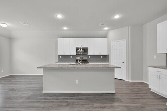 Building Photo - 8011 Dauntless Dr