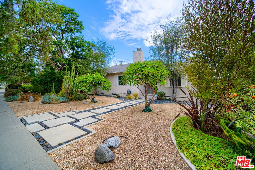 Foto principal - 3282 Stoner Ave