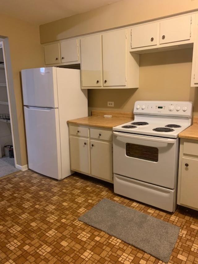 Building Photo - 9409 Bay Colony Dr