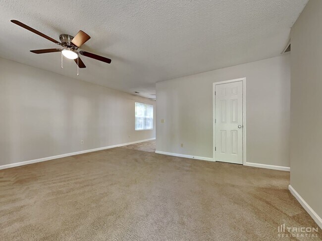 Building Photo - 124 Devonport Dr