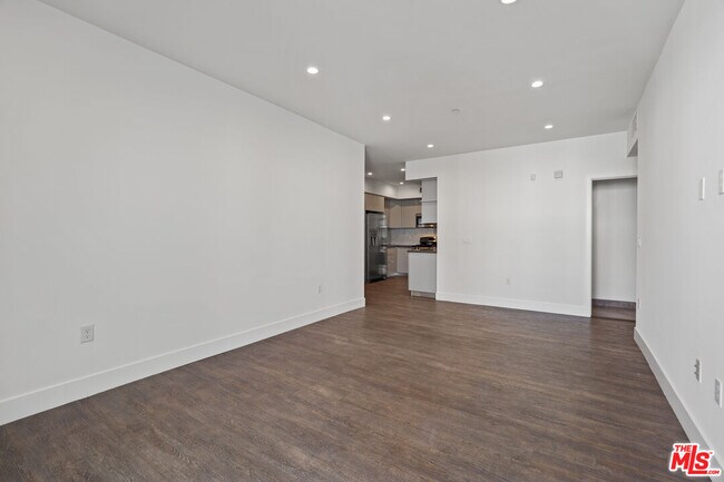 Foto del edificio - 1439 Tamarind Ave