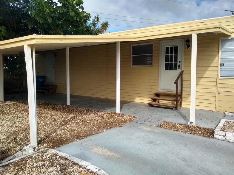 Photo - 205 52nd Avenue Drive W Unit