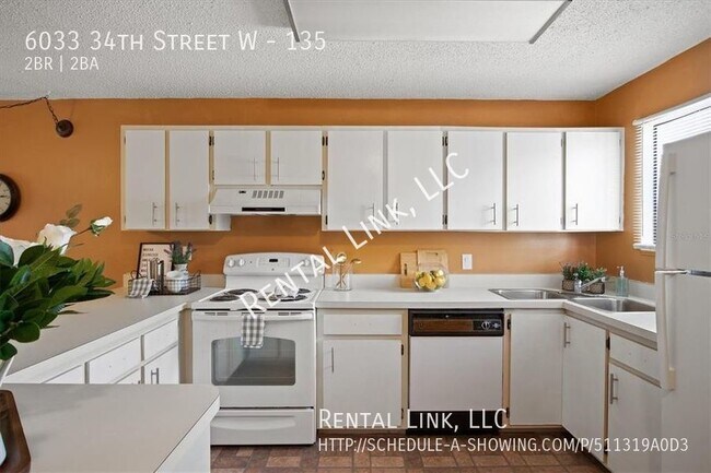 Building Photo - 2 Bedroom Condo in Harbor Pines for Rent!