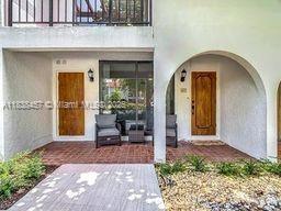 Building Photo - 350 Grapetree Dr