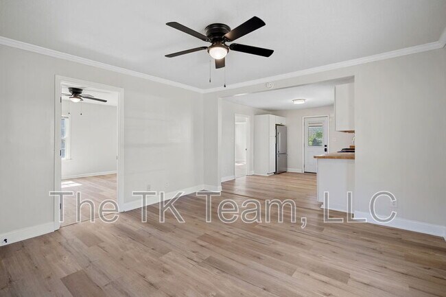 Foto del edificio - 1337 N Rhyne St