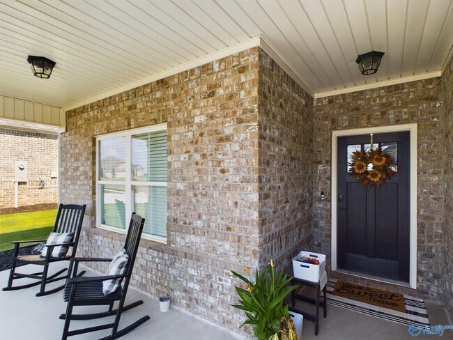 Building Photo - 105 Ginamey Cir