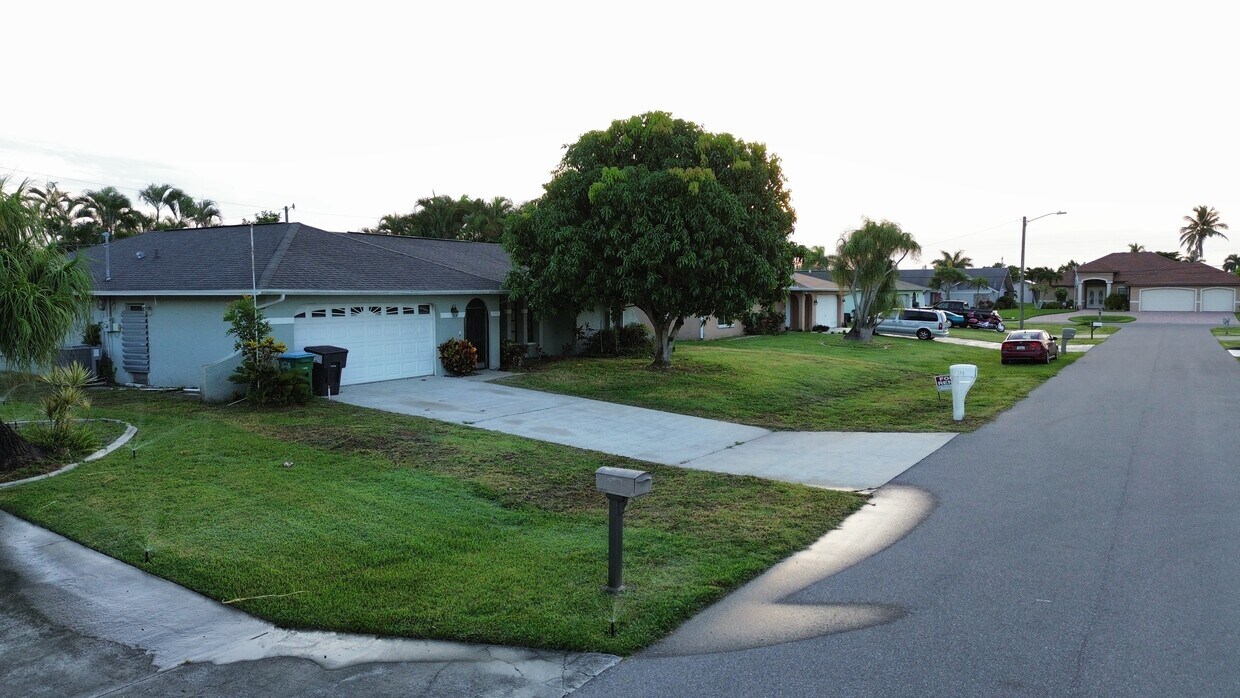 Foto principal - 919 SE 21st Ln