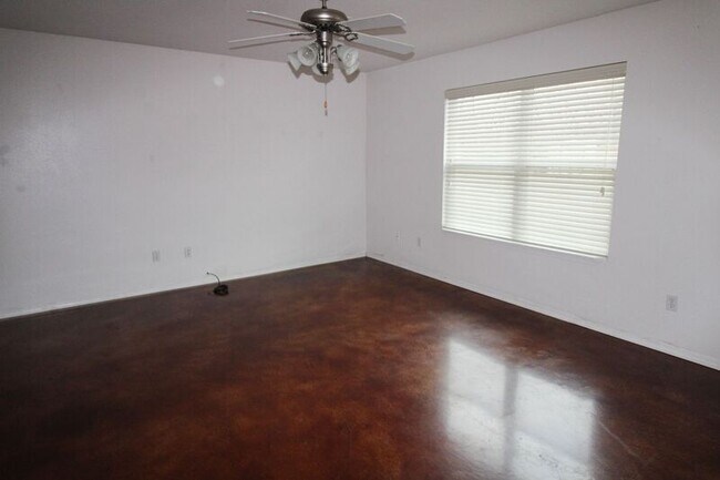 Foto del edificio - 325 W Blair St