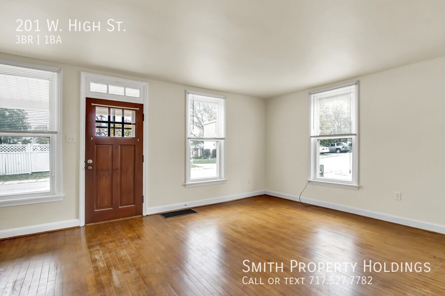 Foto principal - 201 W High St