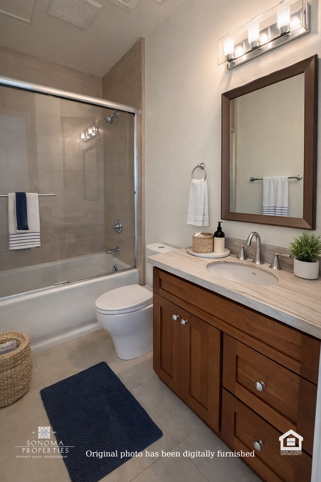 Foto del edificio - Charming 1-Bedroom Over-Garage Apartment in Kenwood